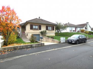 Elange,

Idéalement placé,

Proche accès A31,

Au cœur du village et au sein d'une petite impasse,

A 100m a pied de petit commerce,

Pavillon individuel de construction traditionnel d'environ 120m2 habitables sur sous-sol complet offrant:

En plain-pied:
Partie jour:

Hall d'entrée , salon séjour double permettant l'accès à la terrasse et au jardin, cuisine équipée indépendante, wc.

Partie nuit:

Un dégagement, 3 belles chambres parquetées, salle d'eau.

Sous-sol complet (semi enterré) de 100m² composé de 2 pièces aménagées (anciennes chambres), une chaufferie ,un wc, une buanderie , un atelier et un garage pour une voiture.

parking extérieur facile

DV Bois avec volet roulant électrique, chauffage central gaz, climatisation

La maison, en très bon état d'entretien, est à rafraichir

Mr Lieber :06-07-84-45-51