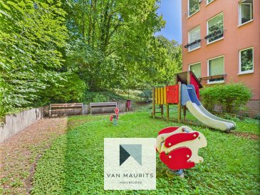 Situé à Luxembourg - Eich, au 3ième étage d'une résidence de 11 appartements (sans ascenseur), ce bel appartement lumineux et traversant d'une surface habitable de ± 80 m² pour une surface totale de ± 84 m² se compose comme suit:

Un hall d'entrée de ± 12 m² dessert un séjour ouvert sur la salle à manger de ± 22 m² (avec une belle vue dégagée), une cuisine de ± 7 m² équipée et aménagée, deux chambres de ± 13 et 15 m², une salle de bain ± 5 m² (baignoire, lavabo, wc, chauffe-serviette, espace buanderie) ainsi qu'un débarras de ± 1 m². 
Une cave de ± 2 m² au rez-de-chaussée (avec prise) ainsi qu'un emplacement de parking de ± 12 m² au sous-sol complètent l'offre.

Détails complémentaires: 
Disponibilité immédiate; 
Bail emphytéotique; 
Charges: ± 250€/mois 
Passeport énergétique C - E; 
Chaudière au gaz, chauffage par radiateurs; 
Fenêtres châssis bois, double vitrage (sans volets); 
Local poubelles, local bicyclettes, buanderie communs; 
Jardin commun avec 3 aires de jeux privatives; 
Situation centrale et toutes commodités à proximité: bus, commerces, restaurants, écoles, lycées, crèches, parc, bureau de poste, ... ;

Personne de contact : Nora au +352 691 136 875 ou nora@vanmaurits.lu