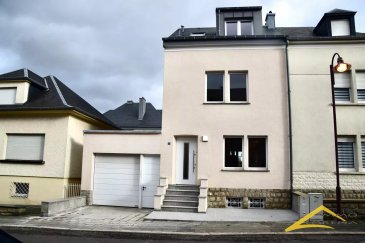 L'agence IMMO LORENA de Pétange a choisi pour vous une charmante MAISON A LOUER AVEC QUATRES CHAMBRES A PETANGE.
La MAISON se situe , à proximité des commerces, transports en commun et toutes commodités, il se compose comme suit:

PIECES A VIVRE :
- Un hall d’entrée de 7,53 m2
- Une cuisine toute équipée de 12,67 m2 toute équipée ouverte vers le salon
- Un salon de 14,60 m2 
- Un WC séparé de 1,62 m2

AU PREMIER ETAGE :
- Un hall de nuit de 3,82 m2 amenant à: 
- 1ère chambre de 12,25 m2
- 2ème chambre de 12,25 m2
- Une salle de bain de 3,11 m2

AU DEUXIÈME ETAGE:
- Un hall de nuit faisant 3,14 m2
- Une cambre de 11,38 m2
- deuxième chambre de 11,87 m2
- Une salle de douche de 4,49 m2
- Accès au grenier pas aménagé

A ceci s’ajoute :
- Un grand garage de 30,78 m2 pour deux petites voitures
- Une grande cave de 18,18 m2
- La buanderie de 5,62 m2
- Une salle de douche de 5,28 m2
- Une terrasse de 27,11 m2
- Un jardin

- LA MAISON EST DISPONIBLE POUR LE 1er AOUT 2025

CONDITIONS:

- AVOIR 2 CDI MINIMUM
- AVOIS UNE ENTREE D'ARGENT DE 6.500 EUROS MINIMUM
- LES ANIMAUX NE SONT PAS AUTORISÉS


CAUTION: 2 mois de caution soit 4.800 euros
1/2 FRAIS D'AGENCE: 1.200 € + 17% TVA soit 1.404 €
1 MOIS  POUR LA PERIODE DU 1er AOUT 2025 au 31 AOUT 2025 soit: 2.400 €


Pour tout contact:
Joanna RICKAL: +352 621 36 56 40
Vitor Pires: +352 691 761 110

L'agence ImmoLorena est à votre disposition pour toutes vos recherches ainsi que pour vos transactions LOCATIONS ET VENTES au Luxembourg, en France et en Belgique