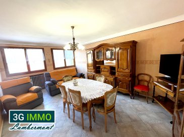 3G Immo Lambermont vous propose en EXCLUSIVITE une MAISON jumelée (3 façades) de type RDC + 1 ETAGE avec 4 CHAMBRES, TERRAIN, TERRASSE et GARAGE située au calme à Lexy !

Cette maison d'une surface habitable d'environ 95m² (+ cave et garage) se compose comme suit : au rez-de-chaussée : une large entrée qui permettra d'accueillir éventuellement dressing ou rangement distribue une première chambre (11,7m²), une cave et un vaste garage de 40m² avec Wc. Au premier niveau, nous retrouvons un séjour de 20m², une cuisine et 3 chambres ainsi qu'une salle d'eau avec Wc ; à noter que la cuisine peut facilement être ouverte sur le séjour !

La maison est construite sur une parcelle de 380m² avec cour sur le devant et le côté, terrasse arrière avec pelouse.

Cette maison saine, de construction traditionnelle avec dalle à tous les niveaux, nécessitera une remise au gout du jour et des travaux de remise en conformité électrique, actuellement le chauffage est assuré par une chaudière gaz, les huisseries sont en bois DV. 

Toutes les commodités accessibles à pied (commerces, médecins et écoles de la maternelle au collège !) ; située à proximité des frontières !

Pour toutes demandes de renseignements et/ou visites :
Grégory Lambermont
06 42 85 79 02
Chers confères, je pratique l'interagence