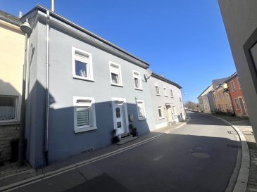 MANSO IMMO vous propose cette belle maison jumelée avec 5 chambres érigée sur une parcelle de 0a98ca. Aux bords de la Moselle et dans le pittoresque village de Mertert cette maison entièrement restaurée vous propose de grands espaces idéalement pour une famille nombreuse.

Sur 4 différents niveaux avec +- 150m2 habitables et 250m2 au total, elle se compose comme suit:

- Au rez-de-chaussée:
Lors de l'entrée vous serez surpris par un vaste salon / salle à manger ouvert sur la cuisine complètement équipé et fonctionnelle. Cet espace est idéalement devisé tout en offrant une parfaite qualité de vie pour toute la famille.
Le coin cuisine est fonctionnel et très pratique pour chaque amateur chef cuisinier. La salle à manger elle dispose d'un feu fermé idéal pour rendre cette pièce encore plus chaleureuse.
À ce niveau nous avons une salle de douche un couloir desservant le coin buanderie, le local technique/ local de stockage et surtout un coin grill. 
!! Possibilité d'extension et de faire une terrasse a ce niveau = avant projet préparé et réalisable !!

- Au premier étage:
Accessible par de belles escaliers nous accédons au hall de nuit qui permet d'accéder à toutes les pièces à ce niveau.
Deux belles et lumineuses chambres nous sont proposées, une autre chambre / bureau de 9,5m2 et une vaste salle de bains avec grande baignoire de coin.

- Au deuxième étage:
Vous serez comblés par les volumes des deux chambres offertes avec des armoires incorporées et leur disposition et agencement. On y ajoute une pièce de rangement actuellement utilisée comme dressing.

- Au sous-sol:
Une belle cave avec un énorme potentiel et surtout idéale pour une cave à vin grâce à son style architectural.

Cette maison a été refaite complètement à neuf par les propriétaires actuels. Des dalles en béton, électricité, sols, chauffage tout date de 2011.

Toutes les indications sont basées exclusivement sur les informations mises à notre disposition par nos clients. Nous n'assumons aucune garantie quant à l'exactitude et l'actualité de ces indications.

Les prix affichés s'entendent frais d'agence inclus de 3% + 17%TVA. Les honoraires d'agence sont à charge des vendeurs.

Pour plus d'informations, photos ou convenir d'un rendez-vous, vous pouvez nous contacter au :
352 24 51 33 79 info@mansoimmo.lu


MANSO IMMO bietet Ihnen diese schöne Doppelhaushälfte mit 5 Schlafzimmern, die auf einem Grundstück von 0a98ca errichtet wurde. Am Ufer der Mosel und in der Nähe von Mertert
im malerischen Dorf Mertert bietet dieses komplett restaurierte Haus viel Platz für eine große Familie.
Räume, die sich ideal für eine große Familie eignen.

Auf 4 verschiedenen Ebenen mit +- 150m2 Wohnfläche und insgesamt 250m2 setzt es sich wie folgt zusammen:

- Im Erdgeschoss:
Beim Betreten des Gebäudes werden Sie von einem großen Wohn- und Esszimmer überrascht sein, das sich zur Küche hin öffnet.
Die Küche ist komplett ausgestattet und funktionell. Dieser Raum ist ideal aufgeteilt und bietet gleichzeitig eine perfekte Familienausstattung.
Lebensqualität für die ganze Familie.
Die Küchenzeile ist funktional und sehr praktisch für jeden Hobbykoch. Das Esszimmer
es verfügt über einen geschlossenen Kamin, der ideal ist, um diesen Raum noch gemütlicher zu gestalten.
Auf dieser Ebene haben wir ein Duschbad, einen Flur, der die Waschküche, den Abstellraum und die Küche bedient.
Technik-/Lagerraum und vor allem eine Grillecke.

- Auf der ersten Etage:
Über eine schöne Treppe gelangt man in die Nachthalle, von der aus man alle Räume auf dieser Ebene erreichen kann.
Räume auf dieser Ebene.
Es gibt zwei schöne und helle Schlafzimmer, ein weiteres Schlafzimmer mit Büro von 9,5m2 und ein Badezimmer mit Dusche.
ein großes Badezimmer mit einer großen Eckbadewanne.

- Auf der zweiten Etage:
Sie werden von der Größe der beiden Schlafzimmer mit Einbauschränken und der Größe des Raumes begeistert sein.
ihre Einteilung und Anordnung. Hinzu kommt noch ein Abstellraum, der derzeit als
Ankleidezimmer.

- Im Untergeschoss befindet sich der Keller:
Ein schöner Keller mit einem enormen Potenzial und vor allem ideal für einen Weinkeller dank seines architektonischen Stils.
Architektur.

Dieses Haus wurde von den derzeitigen Eigentümern komplett renoviert... Betonplatten,
Strom, Böden, Heizung - alles aus dem Jahr 2011.

Alle Angaben basieren ausschließlich auf den Informationen, die uns von unseren Kunden zur Verfügung gestellt wurden. Wir übernehmen keine Gewähr für die Richtigkeit und Aktualität dieser Angaben.

Die angezeigten Preise verstehen sich inklusive Maklergebühren von 3% + 17%MwSt. Die Maklergebühren sind von den Verkäufern zu tragen.

Für weitere Informationen, Fotos oder um einen Termin zu vereinbaren, kontaktieren Sie uns bitte unter :
352 24 51 33 79 info@mansoimmo.lu


MANSO IMMO offers this beautiful 5-bedroom semi-detached house set on a 0a98ca plot. On the banks of the Moselle
in the picturesque village of Mertert, this fully restored house offers large
ideal for a large family.

On 4 different levels with +- 150m2 of living space and 250m2 in total, it is composed as follows:

- First floor:
As you enter, you'll be surprised by a vast living/dining room opening onto the kitchen
fully equipped and functional. This space is ideally devised while offering a perfect
quality of life for the whole family.
The kitchen area is functional and very practical for any amateur chef. The dining room
features a closed fireplace, ideal for making this room even warmer.
On this level we have a shower room, a corridor leading to the laundry area, the technical/storage room and, above all, a bathroom.
storage room and, above all, a grill area.

- Second floor:
Accessed by beautiful staircases, we reach the night hall which gives access to all the rooms on this level.
rooms on this level.
Two lovely, bright bedrooms, a further bedroom/office of 9.5m2 and a large bathroom with a large bathtub.
a large bathroom with corner bath.

- Second floor:
You'll be delighted by the volume of the two bedrooms with built-in wardrobes and their
and layout. There's also a storage room currently used as a dressing room.
dressing room.

- Basement:
A beautiful cellar with enormous potential, ideal for a wine cellar thanks to its architectural
architectural style.

This house has been completely refurbished by the current owners... Concrete slabs,
electricity, floors, heating all date from 2011.

All information is based exclusively on information provided by our customers. We accept no liability for the accuracy and up-to-dateness of these details.

Prices shown include 3% agency fee + 17% VAT. Agency fees are payable by the seller.

For further information, photos or to arrange an appointment, please contact us on :
352 24 51 33 79 info@mansoimmo.lu