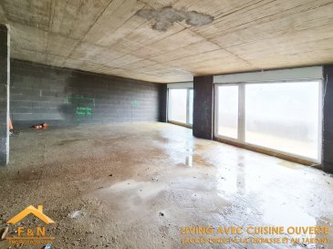 *** Nouveau projet de 4 maisons unifamiliales ***

-FR-

Situé à Bettendorf, dans une rue très calme, à 6 mn de Diekirch.
Il se constitue de 4 maisons d'une surface totale d'environ 216 m2 – 280 m2. Toutes les maisons disposent d'une grande terrasse et un jardin (avec abri de jardin)

MAISON LOT 3 d'une surface totale de 273.65m2 + terrasse de 43.70m2, se compose comme suit :

Rez-de-chaussée : salon avec cuisine ouverte et salle à manger avec accès sur terrasse et jardin, arrière cuisine, vestiaire, wc séparée, buanderie et local technique, garage pour et deux emplacements extérieurs devant la garage.

1er étage : 4 chambres (dont une parentale avec dressing et accès sur une terrasse de 13.5m2), une salle de bain et un wc séparée

2ème étage : grenier aménageable, local technique

Le projet étant encore en phase de construction, diverses modifications peuvent être fait à la demande du client. 

Le prix est exprimé à TVA 3%.

Pour plus de renseignements, n’hésitez pas à nous contacter, afin de réaliser ensemble le plan de votre futur projet.

Contact:
E-Mail : info@fn-promotion.lu  / GSM: +352 621 139 988

Réf agence : BTNFR LOT 003

*******

-DE-

Sehr ruhige Lage in Bettendorf, 6min von Diekirch entfernt.

Das Projekt besteht aus 4 Einfamilienhäusern mit einer Gesamtfläche von 216m2 – 280 m2. Alle Häuser verfügen über eine Terrasse mit Garten. (mit Gartenhäuschen)

HAUS LOT 3 hat eine Gesamtfläche von 273.65m2 (einschließlich Garage von 20.48m2), sowie auch eine zusätzlichen Terrasse von  43.70m2 und setzt sich folgend zusammen:

Erdgeschoss: Wohnzimmer mit offener Küche und Essbereich mit Zugang zur Terrasse und Garten, einer Hinterküche, Eingangshalle, Gäste-WC, Waschraum, Technik-Raum, sowie auch eine Garage mit einem Stellplatz und zwei weiteren Stellplätzen vor der Garage.

1. Stockwerk: 4 Schlafzimmer (eins davon mit Dressing und Zugang zur Terrasse von 13.5m2), ein Badezimmer, sowie auch eine separate Toilette

2. Stockwerk: bewohnbares Dachgeschoss, Technik-Raum

Da sich das Projekt noch in der Bauphase befindet, können auf Wunsch des Kunden diverse Modifikationen nach Absprache mit dem Bauherrn durchgeführt werden. 

Der aufgeführte Preis beinhaltet 3% TVA.

Für weitere Informationen, zögern Sie bitte nicht uns zu kontaktieren, damit wir gemeinsam Ihr Zukunftsprojekt planen können

Kontakt:
E-Mail: info@fn-promotion.lu / Mobil : +352 621 139 988

Ref.: BTNFR LOT 003

