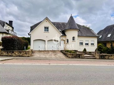 L’agence immobilière Immo-Contact vous propose à la vente une maison individuelle libre de quatre côtés, située à Leudelange, dans un environnement résidentiel calme et agréable.

Un terrain d’environ 8,8 ares, cette maison développe une surface habitable d’environ 270 m² et offre de très beaux volumes, idéals pour une famille à la recherche d’espace, de confort et de fonctionnalité.

Les atouts principaux
• Maison libre de quatre côtés
• Surface habitable d’environ 270 m²
• Terrain d’environ 8,8 ares
• 5 chambres à coucher
• Dressing
• 2 salles de bains avec possibilité d’aménager une troisième
• Garage fermé pour 2 voitures
• 2 emplacements extérieurs supplémentaires
• Cave avec plusieurs pièces offrant de nombreuses possibilités (rangement, loisirs, bureau, etc.)
• Beaux volumes et potentiel d’aménagement
• Environnement résidentiel et agréable

La maison se compose de spacieux espaces de vie lumineux, de chambres confortables ainsi que d’un dressing apportant un réel confort au quotidien.
Les caves disposent de plusieurs pièces distinctes, offrant un espace supplémentaire appréciable selon vos besoins possible de faire une salle de jeux ou une salle de sport.

Les extérieurs entourent la maison et permettent de profiter pleinement du terrain, garantissant intimité et tranquillité.

Disponibilité à convenir.

Visites possibles en semaine et le samedi.

Pour toute information complémentaire ou pour organiser une visite, contactez-moi au +352 26 311 992.

Estimation gratuite de votre bien sous 48h : +352 26 311 992 ou info@immocontact.lu

 ---------- 
The Immo-Contact real estate agency is pleased to offer for sale a detached house free on all four sides, located in Leudelange, in a quiet and pleasant residential environment.

Set on a plot of approximately 8.8 ares, this property offers around 270 m² of living space and features generous volumes, ideal for a family seeking space, comfort and functionality.

Main features
• Detached house free on all four sides
• Living area of approximately 270 m²
• Plot of approximately 8.8 ares
• 5 bedrooms
• Dressing room
• 2 bathrooms with the possibility of creating a third
• Closed garage for 2 cars
• 2 additional outdoor parking spaces
• Basement with several rooms offering many possibilities (storage, leisure, office, etc.)
• Spacious volumes and strong potential for further layout
• Quiet and pleasant residential setting

The house offers bright and spacious living areas, comfortable bedrooms and a dressing room providing everyday comfort.
The basement consists of several separate rooms, offering valuable additional space with the possibility to create a playroom or a fitness room.

The outdoor areas surround the house and allow full enjoyment of the plot, ensuring privacy and tranquility.

Availability to be agreed.

Viewings possible during the week and on Saturdays.

For further information or to arrange a viewing, please contact me at +352 26 311 992.

Free property valuation within 48 hours: +352 26 311 992 or info@immocontact.lu