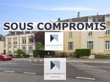 ***SOUS COMPROMIS***SOUS COMPROMIS***SOUS COMPROMIS***

Cette maison de maître de ± 330 m² habitables, construite en 1910 et agrandie en 1950 (annexe), proche de toutes commodités (tram, écoles), est idéale pour une famille nombreuse. Libre de trois côtés et située au cœur de la ville, elle bénéficie d'une exposition sud-est et d'un terrain de 500 m². La maison est disponible à l'acte et nécessite des travaux de rénovation.

En entrant, vous découvrirez un hall d'entrée de ± 14 m², en marbre, menant d'un côté à l'annexe et d'un autre côté à la maison principale. L'extension de 1950 est composée : d'une entrée de ± 7 m² et d'un séjour/cuisine de ± 21 m², et à l'étage d'une chambre de ± 18 m² avec une salle de bain de ± 6 m², d'un bureau de ± 16 m².

Dans la maison principale se trouvent un double salon de ± 38 m² avec une cheminée, une salle à manger de ± 21 m² avec un jardin d'hiver de ± 9 m² et une cuisine de ± 10 m² ainsi qu'un wc séparé de ± 2 m².

Le premier étage comprend une bibliothèque de ± 35 m² avec des meubles sur mesure, deux chambres de ± 10 m² et ± 21 m², offrant de nombreuses possibilités d'aménagement ainsi qu'une salle de bain de ± 15 m².

Le deuxième étage propose trois chambres supplémentaires de ± 14 m², ± 17 m² et ± 21 m², dont une avec un sauna, ainsi qu'une salle de douche de ± 10 m².

Le sous-sol est composé de quatre caves de ± 5, 9, 5 et ± 21 m², d'une chaufferie de ± 10 m² et d'une cuisine/buanderie ± 16 m².

Généralités :

Maison de maître ;
Libre de 3 côtés ;
Situation hyper centrale ;
Orientation sud-est ;
Jardin sans vis-à-vis ;
3 emplacements de parking ;
Belles hauteurs sous plafond, escalier, parquet, marbre, cheminée ;
Rénovation à prévoir.

Agent responsable : Katia Gravière au 661 33 29 82 ou katia@vanmaurits.lu