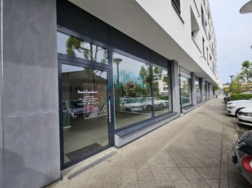 Belardimmo vous propose un local commercial Situé au cœur de Mondorf-les-Bains, ce local commercial de 103 m² en rez-de-chaussée vous offre un emplacement privilégié au sein d'une résidence récente et dynamique. La façade moderne et les grandes vitrines assurent une excellente visibilité et attirent naturellement la clientèle.

L’espace unique et ouvert de 103 m² permet une grande flexibilité d’aménagement en fonction de votre activité, que ce soit pour une boutique, un bureau ou un espace de services. Sa configuration rectangulaire optimise l’utilisation de chaque mètre carré et facilite l’agencement.

Profitez d’un environnement attractif, très bien desservi et proche des commodités de Mondorf-les-Bains, connu pour son ambiance conviviale et son dynamisme commercial. Ce local est idéal pour lancer ou développer votre activité professionnelle dans un cadre contemporain et accessible.

Pour toutes informations veuillez contacter l'agence BELARDIMMO par téléphone au +352 26543148 ou par email : contact@belardimmo.lu