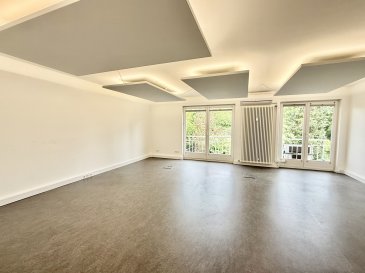 * QUARTIER CESSANGE * 

Bureau spacieux de 143m² entièrement rénové en 2022 avec 2 Parkings extérieurs privatifs et grande cave privative de 15,70 m²
(adresse: 49 rue de Cessange L-1320 Luxembourg Cessange)

Surface bureau :  143 m²  + 15.70 Cave m²
		
DESCRIPTIF: 
==========
2 Entrées séparées
1 Open-Space 6-8 personnes
2 Bureau séparés 6 personnes
1 Bureau/Salle meeting avec Coin Café complet
1 Bureau utilisé comme pièce pour pause déjeuner
1 Kitchenette complète
2 WC séparés 
1 Cave privative 15.70 m² au -1 (n°007)  
2 Parkings extérieurs privatif  (n°016+017)

* Possibilité de louer 4-6 parkings en face 175 €/mois par parking *

Divers: 
=====
- Disponible de suite ou à convenir
- Tout équipé en Luminaires et Panneaux acoustiques aux plafonds
- Nouveau revêtement sol en PVC spécial Bureaux
- Canaux pour câblage type plinthes avec prises - - 
- Puits câblage au sol
- Double vitrage PVC blanc - Stores lamelles intérieurs 
- Climatisation avec contrat Omnium ( à reprendre)
- Câblage informatique avec Rack 
- Internet par fibre optique
- Extincteurs aux murs + Détecteurs incendie aux plafonds

Situation:
======
Arrêt de Bus quasi devant la porte -  à 10 mins du Centre ville et Gare centrale /  à 5 mins de la Cloche d'Or et accès réseau autoroutier **


 


* QUARTIER CESSANGE * 

Geräumiges Büro von 143m², das 2022 komplett renoviert wird, mit 2 privaten Außenparkplätzen und einem großen privaten Keller von 15,70 m².
(Adresse: 49 rue de Cessange L-1320 Luxemburg Cessange)

Bürofläche: 143 m² + 15.70 Keller m²
		
BESCHREIBUNG: 
==========
2 separate Eingänge
1 Open-Space 6-8 Personen
2 Separate Büros für 6 Personen
1 Büro/Besprechungsraum mit kompletter Kaffee-Ecke
1 Büro, das als Raum für die Mittagspause genutzt wird
1 Vollständige Küchenzeile
2 Separates WC 
1 Privater Keller 15.70 m² im -1 (n°007)  
2 private Außenparkplätze (Nr. 016+017)

* Möglichkeit, 4-6 Parkplätze auf der gegenüberliegenden Straßenseite zu mieten 175 €/Monat pro Parkplatz *

Verschiedenes: 
=====
- Sofort verfügbar oder nach Vereinbarung
- Vollständig ausgestattet mit Beleuchtung und akustischen Deckenpaneelen
- Neuer PVC-Bodenbelag speziell für Büros
- Kabelkanäle für Sockelleisten mit Steckdosen - - - 
- Kabelschächte im Boden
- Weiße PVC-Doppelverglasung - Innenjalousien 
- Klimaanlage mit Omnium-Vertrag ( zu übernehmen)
- Computerverkabelung mit Rack 
- Internet über Glasfaser
- Feuerlöscher an den Wänden + Feuermelder an den Decken

Lage:
======
Bushaltestelle quasi vor der Tür - 10 Minuten vom Stadtzentrum und Hauptbahnhof / 5 Minuten von der Cloche d'Or und dem Autobahnanschluss **.


 


* CESSANGE DISTRICT * 

Spacious 143m² office fully renovated in 2022 with 2 private outdoor parking spaces and large 15.70m² private cellar
(address: 49 rue de Cessange L-1320 Luxembourg Cessange)

Office surface area: 143 m² + 15.70 m² cellar
		
DESCRIPTION: 
==========
2 separate entrances
1 Open space 6-8 people
2 separate offices for 6 people
1 Office/meeting room with complete coffee corner
1 Office used as lunch room
1 Kitchenette
2 separate WCs 
1 Private cellar 15.70 m² on -1 level (n°007)  
2 private outdoor parking spaces (n°016+017)

* Possibility of renting 4-6 opposite parking lots 175 €/month per parking lot *

Miscellaneous: 
=====
- Available immediately or by arrangement
- Fully equipped with lighting and acoustic ceiling panels
- New PVC flooring for offices
- Channels for baseboard-type wiring with sockets - - 
- Floor wiring ducts
- White PVC double glazing - Interior slat blinds 
- Air conditioning with Omnium contract (to be taken over)
- Computer wiring with Rack 
- Fiber optic Internet
- Fire extinguishers on walls + Fire detectors on ceilings

Location:
======
Bus stop almost in front of the door - 10 mins from the city center and main train station / 5 mins from the Cloche d'Or and motorway access **.