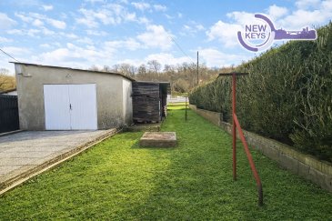 ERROUVILLE - Maison +/− 120 m² - 4 chambres - Jardin - Cave - Grand garage +/− 41 m² - Double vitrage - Chaudière gaz récente - Proche frontière Luxembourg

L'agence New Keys vous propose cette maison située à Errouville, à proximité de la frontière luxembourgeoise. D'une surface d'environ 120 m², elle offre une distribution fonctionnelle et de beaux volumes, idéale pour une famille recherchant confort, rangements et extérieur.

COMPOSITION

Rez-de-chaussée :

- Hall d'entrée + hall
- Cuisine individuelle avec cheminée (emplacement machine à laver)
- Débarras avec adoucisseur d'eau
- Chambre à coucher
- Séjour / living orienté Nord-Ouest
- Salle d'eau avec douche et WC

Étage :

- Hall de nuit
- 3 chambres à coucher 

Extérieur :

- Jardin, idéal pour profiter des beaux jours (repas, détente, jeux pour enfants)

LES + :

- Garage spacieux d'environ +/− 41 m² (stationnement + atelier / stockage)
- Fenêtres double vitrage (PVC et bois)
- Chaudière gaz Buderus (environ +/− 5 ans)

Des travaux de rafraîchissement sont à prévoir, idéal pour personnaliser le bien selon vos goûts.

Pour plus de renseignements ou pour organiser une visite, contactez-nous au +352 661 434 100 ou par e-mail à kdif@newkeys.lu