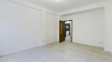 Capitis vous présente cet appartement rénové situé au rez-de-chaussée d'une petite résidence de 4 unités dans le quartier de Hollerich.

Caractéristiques du bien :

- 1 chambre
- 1 salle de douche
- 1 cuisine équipée
- Salon et salle à manger
- Débarras
- Cave

L'appartement est idéalement situé, proche de toutes commodités, services et commerces.

Pour plus d'informations ou pour organiser une visite, n'hésitez pas à nous contacter au +352 27 40 30 30 ou à info@capitis.lu