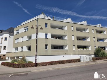 L'Immobilière de l'Attert vous propose en vente ce bel appartement situé à Diekirch, toutes les commodités sur place.

L'appartement d'une surface habitable de +/- 60,69 m² au 1er étage avec ascenseur se compose de:

- hall d'entrée
- beau séjour / salle à manger avec coin cuisine équipée et sortie sur loggia de +/- 8,57 m²
- salle de douche, lavabo et wc
- 1 chambre à coucher de +/- 11,67 m²
- buanderie commune.

L'appartement dispose d'une cave et d'un emplacement de parking intérieur.

Pour plus d'informations ou pour visiter cette propriété, contactez-nous au +352 23 62 90 20 ou sur immo@immoaida.lu

Consultez nos biens sur www.immoaida.lu