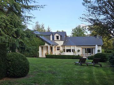 THIONVILLE ? GUENTRANGE | MAISON 280 M² ? PISCINE ? TERRAIN 26 ARES

Située dans le secteur résidentiel recherché de Guentrange, cette maison individuelle de construction traditionnelle édifiée en 1993 offre environ 280 m² habitables, sur un magnifique terrain de 26 ares avec piscine chauffée 11 × 5 m. Au rez-de-chaussée, elle comprend une entrée, un vaste salon-séjour avec cheminée et accès direct à la terrasse et à la piscine, une cuisine moderne séparée et équipée avec accès extérieur, une buanderie, une chambre avec salle de bains ainsi qu'une suite parentale avec salle de bains attenante et un WC indépendant. À l'étage : deux belles chambres, une salle d'eau avec douche à l'italienne et WC, ainsi qu'un salon actuellement aménagé en espace home cinéma. Le sous-sol accueille deux caves, le local technique de la piscine et la chaufferie. À l'extérieur, le terrain de 26 ares, la terrasse et la piscine chauffée constituent un véritable espace de détente, tout en offrant de beaux volumes autour de la maison. Un garage pour deux véhicules complète cette propriété. Prestations : double vitrage, chauffage individuel au gaz, chauffage au sol au rez-de-chaussée et radiateurs à l'étage. Une maison familiale aux volumes généreux, bénéficiant d'un environnement résidentiel et d'un terrain particulièrement appréciable, à Thionville-Guentrange.