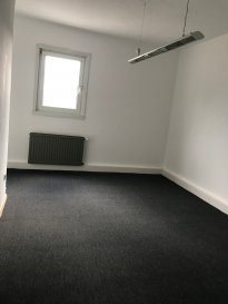                      DIPPACH
+++ 3 BUREAUX DISPONIBLES +++
               idéal pour sociétés  
          SURFACE :  12m2 à 25m2 
           LOYER de 400€ à 700€
          
            CHARGES INCLUSES 
PARKING disponibles en supplement 