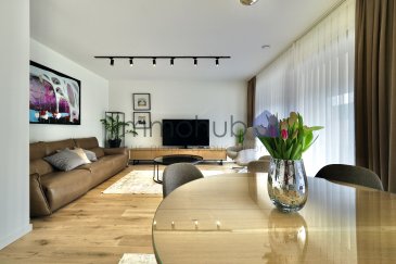 immohub, votre partenaire dans l'immobilier à Bertrange, a le plaisir de vous proposer à la location un magnifique appartement de 2 chambres au premier étage d'une résidence moderne et bien entretenue, achevée en 2020.

Cette propriété, avec un emplacement de parking intérieur et une cave privative, se compose comme suit:

-Hall d'entrée avec dressing sur mesure 8,88 m2
-WC séparé 1,60 m2
-Double séjour avec cuisine équipée ouverte 36,60 m2 
-Accès Loggia 20,25 m2
-Chambre I 11,53 m2
-Chambre II 15,54 m2
-Salle de douche avec douche à l'italienne, double vasque et WC 6,64 m2

Détails :
-Triple vitrage / Châssis en aluminium / Stores électriques ajustables 
-Performance énergétique : A/A
-Chauffage au gaz / Chauffage au sol
-Ventilation mécanique contrôlée (VMC)
-Hauteur sous plafond : 2,65 m
-Fibre optique
-Orientation : Sud-Est
-Finitions haut de gamme
-Cuisine avec îlot central et électroménagers MIELE 
-Parquet dans les chambres et le séjour

À proximité :
-Arrêt de bus
-Centre commercial City Concorde 
-Luxembourg-Ville
-Leudelange / Mamer / Strassen 
-Forêt

Conditions:
-Loyer mensuel : 2550 € + Charges 370 €
-Appartement non-fumeur
-Pas d'animaux
-Garantie : 2 mois de loyer - 5100 €
-Frais d'agence : 1 mois de loyer + TVA (partagés entre bailleur et locataire) 
-Durée du contrat : 12 mois avec reconduction tacite
-Disponibilité : mi-décembre 2026
-Assurance risque locatif obligatoire
-Occupation maximale : 2 personnes / couple avec 1 enfant

Pré-sélection des candidats :
Si cet appartement vous intéresse, merci d'envoyer votre dossier comprenant : 
-Contrat CDI
-Trois dernières fiches de paie
-Carte d'identité et carte de sécurité sociale