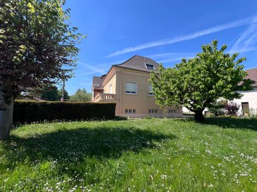 Maison Thionville Guentrange. Située à Thionville, à proximité immédiate de l'école de Guentrange, cette maison familiale de 274 m2 (rez-de-chaussée et 1er niveau environ 145 m2 et sous-sol avec garages d'environ 125 m2) offre un cadre de vie idéal. Avec ses 5 chambres, un double séjour lumineux , un bureau et une cuisine indépendante donnant accès au jardin, cette maison est parfaite pour accueillir une famille. 
Grand sous-sol et beau jardin arboré. 
L'espace sous toiture  permet d'imaginer une, voire deux pièces supplémentaires ce qui confère un véritable potentiel d'évolution à cette maison.
En parfait état la toiture est une garantie de sérénité et durabilité. 

Les informations sur les risques auxquels ce bien est exposé sont disponibles sur le site Géorisques : www.georisques.gouv.fr » 
Contacts :
- K. Moriceau : 06 75 66 99 25
- K. Karas : 06.08.31.19.87 (4.22 % d'honoraires TTC à la charge de l'acquéreur.)