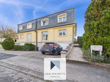Appartement d'Exception ? 2 Chambres ? 100 m² ? Terrasse, Jardin & Garage

Adresse prestigieuse : Ceinture Um Schlass, Hesperange

Idéalement situé dans l'un des quartiers les plus recherchés de Hesperange, au sein d'une charmante copropriété de seulement deux unités, cet appartement de 100 m² en rez-de-chaussée offre un cadre de vie rare, mêlant confort, tranquillité et élégance.

Un intérieur spacieux et lumineux
Le bien séduit dès l'entrée par ses volumes généreux et son atmosphère chaleureuse. Il se compose de :

Un vaste séjour baigné de lumière
Une cuisine équipée Siemens, (four avec micro ondes intégré)
Deux grandes chambres de 17 m² et 19 m²
Une salle de bains
WC séparé
De nombreux rangements
Volets électriques partout

Un extérieur privilégié pour un confort absolu
Véritable atout, l'appartement dispose d'une agréable terrasse de 12 m² avec accès direct à un jardin, idéal pour profiter des beaux jours, organiser des repas en plein air ou offrir un espace extérieur sécurisé aux enfants.

Prestations & avantages

Jardin accessible depuis la terrasse
Garage fermé privatif
Place de parking extérieure privative
Très bon état général ? aucun travaux à prévoir
Petite copropriété de 2 unités = tranquillité, intimité et faibles charges
Environnement résidentiel et verdoyant

Une localisation privilégiée à Hesperange
L'appartement bénéficie d'un emplacement stratégique :
À quelques minutes du centre commercial Cloche d'Or à Gasperich, un quartier moderne regroupant supermarchés, restaurants, espaces verts et le nouveau pôle d'affaires.
Proche du centre-ville de Luxembourg, facilement accessible en voiture ou en transports publics.
Arrêts de bus à proximité immédiate, permettant de rejoindre rapidement la ville, les quartiers d'affaires, les écoles et la gare.
Accès rapide aux axes routiers principaux, facilitant les déplacements quotidiens.
Hesperange est reconnu pour sa qualité de vie : un cadre verdoyant, des infrastructures modernes, des chemins de promenade, ainsi qu'une atmosphère calme et familiale tout en restant proche de tout.