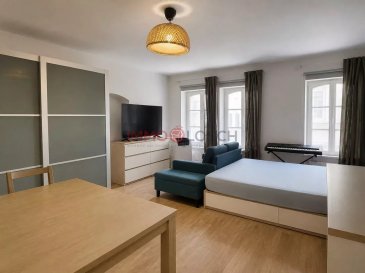 Immo Losch vous propose en vente ce charmant studio d'environ 28,11 m², idéalement situé en plein cœur de Remich, l'une des localités les plus prisées de la Moselle luxembourgeoise.

Implanté au 1er étage d'une petite résidence de caractère, ce bien bénéficie d'un emplacement exceptionnel, à quelques pas seulement de la promenade de la Moselle, des restaurants, commerces, cafés, transports en commun et de toutes les commodités du centre-ville.

Le studio se compose d'une agréable pièce de vie lumineuse avec cuisine ouverte ainsi que d'une salle de douche. Son agencement fonctionnel permet d'optimiser chaque mètre carré et offre un cadre de vie confortable.

L'appartement est actuellement loué, ce qui en fait une excellente opportunité pour un investisseur souhaitant bénéficier immédiatement d'un revenu locatif. Il conviendra également parfaitement à une personne souhaitant réaliser un premier investissement immobilier ou acquérir son premier logement dans une commune particulièrement recherchée.

Remich est réputée pour son cadre de vie exceptionnel au bord de la Moselle, son port de plaisance, ses nombreux restaurants et domaines viticoles ainsi que son ambiance conviviale. Sa proximité avec Luxembourg-Ville, le Kirchberg et la frontière allemande en fait une localisation particulièrement attractive aussi bien pour les résidents que pour les investisseurs.

Une belle opportunité d'acquérir un bien facile à entretenir, idéalement situé et offrant un excellent potentiel de valorisation.

Pour plus d'informations ou pour organiser une visite, contactez Immo Losch :

+352 26 53 26 11
info@immolosch.lu

 ---------- 
Immo Losch bietet Ihnen dieses charmante Studio ungefähr 28,11 m² zum Verkauf an, ideal im Herzen von Remich gelegen, einer der gefragtesten Orte in der luxemburgischen Mosel.

In der ersten Etage eines kleinen denkmalgeschützten Wohnhauses gelegen, profitiert diese Immobilie von einer außergewöhnlichen Lage, nur wenige Schritte vom Mosel-Spazierweg, Restaurants, Geschäften, Cafés, öffentlichen Verkehrsmitteln und allen Annehmlichkeiten der Innenstadt entfernt.

Das Studio besteht aus einem angenehmen, hellen Wohnraum mit offener Küche sowie einem Duschbad. Durch seine funktionale Anordnung wird jeder Quadratmeter optimal genutzt und ein komfortabler Lebensraum geschaffen.

Die Wohnung ist derzeit vermietet, was sie zu einer hervorragenden Gelegenheit für einen Investor macht, der sofort eine Mieteinnahme erzielen möchte. Sie ist auch perfekt für eine Person geeignet, die ihre erste Immobilie investieren oder ihre erste Wohnung in einer besonders gefragten Gemeinde erwerben möchte.

Remich ist bekannt für seine außergewöhnliche Lebensqualität am Ufer der Mosel, seinen Yachthafen, zahlreiche Restaurants und Weingüter sowie sein freundliches Ambiente. Seine Nähe zu Luxemburg-Stadt, Kirchberg und der deutschen Grenze macht es sowohl für Einwohner als auch für Investoren besonders attraktiv.

Eine schöne Gelegenheit, eine pflegeleichte Immobilie zu erwerben, die ideal gelegen ist und ein erhebliches Wertsteigerungspotenzial bietet.

Für weitere Informationen oder um eine Besichtigung zu vereinbaren, kontaktieren Sie Immo Losch:

+352 26 53 26 11
info@immolosch.lu

 ---------- 
Immo Losch offers you this charming studio of about 28,11 m² for sale, ideally located in the heart of Remich, one of the most popular towns in the Moselle Luxembourg.

Located on the 1st floor of a small, characterful residence, this property benefits from an exceptional location, just a few steps from the Moselle promenade, restaurants, shops, cafes, public transport, and all the amenities of the city center.

The studio consists of a pleasant, bright living room with an open kitchen as well as a shower room. Its functional layout optimizes every square meter and provides a comfortable living environment.

The apartment is currently rented, making it an excellent opportunity for an investor looking to benefit from immediate rental income. It will also be perfect for someone wishing to make their first real estate investment or purchase their first home in a particularly sought-after municipality.

Remich is renowned for its exceptional quality of life on the banks of the Moselle, its marina, numerous restaurants and vineyards, and its friendly atmosphere. Its proximity to Luxembourg City, Kirchberg, and the German border makes it a particularly attractive location for both residents and investors.

A great opportunity to acquire a low-maintenance property, ideally located, and offering excellent potential for appreciation.

For more information or to arrange a visit, contact Immo Losch:

+352 26 53 26 11
info@immolosch.lu