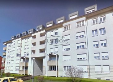 Lallange, studio situé au calme d'une impasse. 

Il comprend une belle entrée, une cuisine séparée, une chambre, une salle d'eau et WC.

Au sous-sol une cave privative.

Stationnement aisé devant la résidence. 

Pour toutes questions ou demandes d'informations, n'hésitez pas à nous contacter, nous serons toujours à votre service.

Agence ELSA'HOME à votre écoute pour la concrétisation de vos projets en toute confiance.

-----------------------------------------------------

Lallange, studio apartment located in a quiet cul-de-sac. 

It comprises an attractive entrance hall, separate kitchen, bedroom, shower room and WC.

There is a private cellar in the basement.

Easy parking in front of the residence. 

If you have any questions or would like more information, please do not hesitate to contact us. We are always at your service.

Agence ELSA'HOME is here to help you realise your plans in complete confidence.