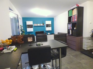 ***SOUS COMPROMIS***

Nous vous proposons, à Bollendorf-Pont (Commune de Berdorf), un magnifique appartement très moderne, lumineux et spacieux, de +/- 65m2 et situé au rez-de-chaussée d`une petite résidence construite en 2014 à seulement 2 unités.

L'appartement se compose comme suit:

- Hall d'entrée avec débarras
- 1 Chambre à coucher de +/-18m2
- 1 Salle de douche avec douche italienne de +/-8m2
- Cuisine entièrement équipée ouverte avec living de +/-30m2
- Grande terrasse avec grand jardin privatif orientés plein Sud

De plus vous profiteriez du chauffage au sol, du triple vitrage et d'un emplacement privé extérieur.

N'hésitez pas à me contacter au 661 120 388 ou par mail info@newkeys.lu pour plus d'informations ou une éventuelle visite.