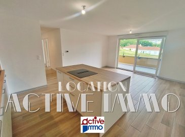 Appartement Hettange Grande 3 pièce(s) 66 m2. HETTANGE GRANDE - IDÉAL FRONTALIER - APT F3 de 66M² - TERRASSE - 3 PLACES STATIONNEMENTS PRIVATIVES

Sur la commune d'Hettange-Grande, idéalement placé à proximité de la frontière luxembourgeoise , nous vous proposons cet appartement neuf de 66m² au 1er étage d'une résidence de standing de 2024, calme et moderne offrant un cadre de vie élégant et confortable.

Cet appartement se compose d'une pièce de vie de plus de 27m² avec une cuisine moderne et toute équipée (îlot central, frigo, congélateur, lave vaisselle, plaque avec hotte intégrée, four) et bénéficiant d'un accès à la terrasse offrant une vue dégagée, d'une entrée avec placard, de deux chambres dont 1 avec dressing, d'une salle d'eau, d'un wc séparé et d'une buanderie.
Le balcon-terrasse est accessible également par les 2 chambres et vous disposez en complément de 2 places de stationnements en souterrain et d'une place de parking en extérieur.

COUP DE COEUR ASSURÉ !

**Résidence sécurisée / Chauffage au sol (individuel gaz) / Volets électrique / Visiophone / Local vélo **

DISPONIBLE
Loyer mensuel charges comprises : 1 250€ (1 170€ + 80€)
Montant des charges : 80€/mois comprenant : électricité et entretien des communs, entretien chaudière, avance sur eau froide, taxe d'ordures ménagères
Frais d'agence : 950€
Dépôt de garantie : 1 170€
Assurance loyers impayés exigés = Dossier à réaliser sur GARANTME

Date de réalisation du diagnostic énergétique : 27/09/2024
Logement classé B pour 51 kwh/m²/an ainsi que B pour les émissions de gaz à effet de serre pour 10 kg co²/m²/an.
Montant estimé des dépenses annuelles d'énergie pour un usage standard : entre 390€ et 527€ par an. Prix moyens des énergies indexés sur l'année 2021, 2022, 2023 (abonnements compris)
Les informations sur les risques auxquels ce bien est exposé sont disponibles sur le site Géorisques : www.georisques.gouv.fr ».

Proche Thionville, Manom, Entrange, Boust, Kanfen, Yutz, Cattenom, Luxembourg, ...

Pour plus de renseignements et connaitre les modalités, contactez nous directement par téléphone 03 82 84 17 98
Pour dépôt dossier : agence.activeimmo@gmail.com