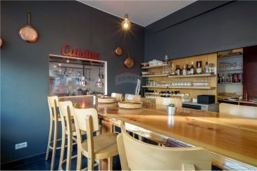 Veuillez contacter Cristina Ferreira pour de plus amples informations :
- T : +352 621 504 529
- E : cristina.ferreira@remax.lu

RE/MAX Luxembourg vous propose un fonds de commerce à la vente ayant comme activité : café-restaurant. 

Très bien situé, proche d'un centre d'affaires et sans concurrence directe. 
Le bar-restaurant est convivial et charmera sa clientèle de par sa cuisine internationale et pour son cadre chaleureux. 

- Une cuisine, professionnelle entièrement équipée est à votre disposition. 
La salle a de la place pour 40 couverts ainsi qu'un bar. 

Le bar-restaurant a été entièrement rénové (nouvelle hotte juin 2021), idéal pour un couple voulant travailler ensemble.

Le loyer actuel est de 3 440,08€ 
Un chiffre d'affaires positif est à l'appui.

Frais d’agence RE/MAX : Les frais s’élèvent à 10 % plusTVA du Loyer annuel à charge de la partie venderesse