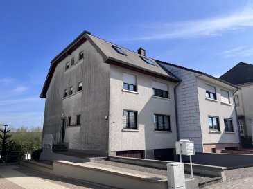 CAPITIS Sàrl vous propose à la vente ce bel appartement charmant et rénové en 2021 dans une petite résidence située dans un quartier résidentiel de Bascharage. 

Cet appartement de 66 m², situé au 2ième étage, se compose de :

- Un hall d'entrée
- Une cuisine équipée, salon/salle à manger 
- Une chambre avec un espace dressing.
- Une salle de bain avec douche italienne et WC séparé.
- Une cave au sous-sol
- Un jardin commun 


Pour plus de renseignements, veuillez nous contacter au +352 27 40 30 30 ou sur info@capitis.lu