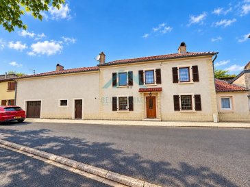 Belardimmo vous propose cet ensemble immobilier comprenant une grande maison familiale à rénover d'environ 236m² habitables datant de 1766 ainsi qu'une annexe construction en béton de 2010 sur 2 niveaux d'environ 200m² habitables et l'ensemble sur un terrain de 18 ares 55 ca.
La maison est composée comme suit:

RDC:

- 2 Salons
- Séjour
- Salle de bain avec WC
- Un WC séparé
- Une chambre
- Cuisine équipée fermée avec accès étage
- Cave à vin
- Chaufferie
- Garage en enfilade 2 voitures
- Accès pièce au dessus garage rénovée en 2010 +comble

a l'étage:

- Dégagement
- 4 chambres

Partie annexe:

- RDC 2 grandes pièces d'environ 55m² chacune
- a L'étage 2 grandes pièces d'environ 55m² chacune

Pour obtenir des informations supplémentaires, veuillez contacter M. David Kempf au 00 352 621 631 841 ou par mail à l'adresse david.kempf16@gmail.com