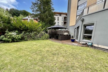 LUXEMBOURG-LIMPERTSBERG-MILLERBACH, 999.000 Euros

OBJET RARE AVEC FINITIONS DE HAUTE GAMME...

A 2 minutes de LIMPERTSBERG dans les Jardins de MILLEBACH.

Appartement au Rez-de-Jardin (+-95,49m2) avec son Jardin privé clôturé (+-102,47 / Exposition Sud-Ouest / en zone verte non constructible) avec ascenseur dans une résidence de 14 unités. Construction 2007 avec Pass Energie E/E. Objet très bien entretenu et soigné dans une situation idylique et verdoyante. Situation près de toutes commodités et accessibilités.

Sous-sol:
1 emplacement intérieur (+-18,63m2) / cave

Rez-de-Jardin:
Hall d'entrée (+-7,7m2) avec Porte Sécurité, Living très lumineux et spacieux (+-46,50m2) donnant sur cuisine équipée ouverte (2007 / Electro 2022 / Valeur 30.000 Euros) avec accès sur Terrasses et Jardin privé clôturé (+-102,47m2 Expositions Sud-Ouest), WC séparé (+-3m2) Débarras-Buanderie (+-3m2), 2 chambres (+-12,6m2 / 15m2) avec armoires encastrés (Valeur 20.000 Euros), salle de bains avec douche et baignoire (+-7,9m2).

Équipements:
Dalles en Béton, Double vitrage PVC avec volets électriques (2007 / 2020), Gaz aux radiateurs (2007), Toit (plat / Zink / isolé / 2007), Électricité (2007), Façade (isolée / 2007 / Peinture 2015), Sanitaire (2007), Détecteur de Fumée, Parlophone.

Objet à saisir...

***HERBY IMMO = MEILLEURS PRIX DU MARCHE***

(Herby Immo vous garantit le prix d'achat le moins cher du marché)

(Communiquez-nous un bien immobilier à Herby Immo A Vendre ou A Louer et GAGNEZ Facilement de l'argent)