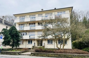 A VENDRE
Sublime appartement de 100m2 situé à Luxembourg- Rollingergrund

Rez-de-chaussée:
- Hall d'entrée
- WC séparé
- Cuisine équipée avec accès balcon
- Salon / Living
- 3 chambres à coucher
- Salle de douche

- Buanderie
- Cave
- Garage fermer pour 1 voiture (Box)
- 1 emplacement voiture extérieur

Bon à savoir:
- Aucun travaux à prévoir l'appartement est complètement rénové / cuisine de 2019 / Armoires faite sur mesure

Situation agréable et tranquille
À proximité : centre-ville, école, crèche, maison relais, commerces, accès autoroute, arrêt de bus, forêt, aire de jeu.

Juste en face de l'appartement; Ligne de bus 21 vers EIB en 16min, ligne de bus directe vers Ecole Européenne Luxembourg, arrêt de tram Stäreplaz à 500m. Situé à proximité de Centre Médical, Laboratoires Réunis, Naturata, restaurants accessibles à pieds.


Nous vous invitons à contacter:
Moura Jemp
Tèl: +352621216646
Les surfaces et superficies sont indicatives