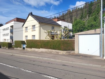 Fontoy,

Au cœur de la ville, 

Proche de toutes commodités (écoles, commerces, etc...) et de la frontière luxembourgeoise,

Maison individuelle de 112m² édifiée sur une parcelle de 416m², composée comme suit:

- En rez de chaussée surélevé :

Vaste entrée avec placard de rangement à portes coulissantes, cuisine indépendante dînatoire équipée, lumineux salon séjour de 30m² sur paquet massif donnant accès au balcon et salle d'eau avec douche et wc.

- Au 1er étage : 

Grand dégagement, 3 chambres de respectivement 12, 14 et 16,5m² sur parquet massif, salle de bain avec baignoire, bidet et placard.

- Grenier aménageable sur dalle béton

- Au sous-sol :

Garage de 30m² (8mx3.7m) avec porte motorisée , cave et buanderie/chaufferie

- A l'extérieur :

Terrain clos et arboré, terrasse, espace barbecue.
Un second garage de 30m² (10mx3m) complètent ce bien.

- Confort : 

Chauffage central gaz (chaudière De Dietrich), toiture ardoise en très bon état, système électrique en sécurité et fenêtres DV PVC avec volets roulants électriques récentes.

Monsieur Cridel
06-48-16-53-67