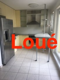 L'agence Immo Camilo  a le plaisir de vous proposer un appartement au 1er étage en location avec 2 chambres à Niederkorn
LOUÉ LOUÉ LOUÉ LOUÉ LOUÉ LOUÉ LOUÉ LOUÉ 
L'appartement est composé comme suit :
Hall d'entrée, living salle à manger avec cuisine équipée ouverte, une salle de bain avec lavabo et WC, balcon, cave, 
un emplacement voiture à l'intérieur, buanderie.
Toutes les fenêtres sont en double vitrage.

Loyer : 1.200 euros
Avance sur les charges : 200 euros
Caution : 2 mois
Frais d'agence : 1 mois de loyer + 17% TVA


Disponibilité: immédiate
Avantages: 
- Rue calme
- A proximité: école, crèche, commerce, transports.

N’hésitez pas à nous contacter pour la mise en vente de votre bien immobilier. Pour plus de renseignements, veuillez contacter Mme. TEIXEIRA au GSM : +352 621 259 311