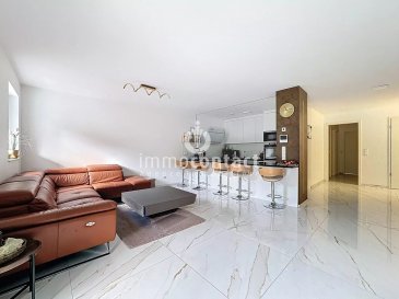 L'agence immobilière Immo-Contact vous propose ce magnifique appartement de construction récente de 2022, lumineux et spacieux de +/− 110m², situé au rez-de-chaussée surélevé Rue Prisenberg à Pétange.

Idéalement situé dans l’une des rues les plus prisées et calmes de Pétange, cet appartement bénéficie d’un environnement résidentiel agréable, verdoyant et paisible, tout en restant proche des commodités, des écoles et des axes principaux. La rue Prisenberg est reconnue pour sa tranquillité et sa qualité de vie, offrant un cadre idéal pour une famille ou toute personne recherchant du confort au quotidien.

Ce bien, situé dans une résidence récente de haut standing, se distingue par ses prestations complètes et rares : 3 chambres, terrasse et jardin exposés plein Sud avec vue dégagée sur la nature, ainsi que deux garages box fermés.

Idéal donc pour une famille, un premier achat haut de gamme ou encore un investissement de qualité.

L'appartement se compose comme suit :

- Hall d'entrée avec placards encastrés
- WC séparé
- Spacieux salon avec accès terrasse et jardin exposés plein Sud
- Cuisine équipée ouverte avec îlot central et espace salle à manger
- 3 chambres à coucher dont une suite parentale avec dressing et salle de douche
- Salle de bains avec douche, baignoire, meuble vasque et WC

Une cave ainsi que deux garages box fermés viennent compléter ce bien.

À savoir :

* Construction récente (2022)
* Résidence de standing
* Classe énergétique A+
* Aucun travaux à prévoir, appartement en excellent état
* Terrasse et jardin avec vue dégagée sur la nature
* Situation calme dans une rue recherchée

Visites possibles en semaine et le samedi.

Pour toutes informations contactez-moi au +352 621 391 355

Estimation de votre bien (sous 48h), contactez nous +352 26 311 992 ou sur [info@immocontact.lu](mailto:info@immocontact.lu).