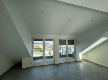 Esch-sur-Alzette Location  - Appartement     2 000 € Premier contact uniquement par e-mail !
Merci de nous transmettre votre dossier par mail (composition familiale = nombre de personnes, revenus, animaux domestiques à prioir non acceptés, etc.).
Disponible immédiatement
Superbe duplex lumineux situé aux deux derniers étages d'une résidence entièrement rénovée en 2022.
Le duplex se compose de :
4 chambres à coucher,
2 salles de douche,
un grand séjour avec cuisine équipée ouverte,
3 balcons.
S'ajoutent une cave privative ainsi qu'une buanderie commune.
La résidence est implantée dans une rue calme, à deux pas du centre-ville d'Esch-sur-Alzette et à proximité immédiate d'un arrêt de bus.
Excellente situation géographique !