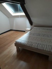 *** CHAMBRE A LOUER **** 

En plein cœur de Gasperich, HT immobilier vous propose cette chambre de plus ou moins 15m2 en location au sein d'une résidence neuve. 

La cuisine et le salon sont communs aux deux autres chambres de l'appartement. 

Vous profiterez de la proximité de la gare, des grands axes d'autoroutes, et des commerces notamment 