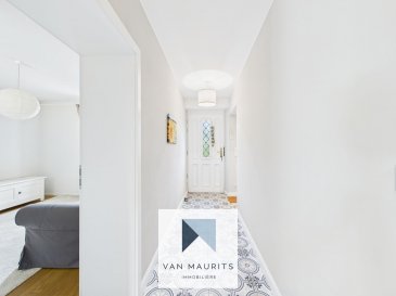 Libre de suite et située à Mensdorf, dans la commune de Betzdorf, cette maison individuelle de village, traditionelle Luxembourgeoise, classéée d'intérêt patrimoine culturel national et entièrement rénovée en 2020, est située dans un charmant village à 15km de la ville de Luxembourg. Elle offre une surface totale de ± 173 m² dont ± 164 m² habitables. Répartie sur trois étages, elle est en excellent état général. Elle bénéficie d'une exposition nord-ouest avec jardin et terrasse ensoleillés et se présente comme suit:
.
Au rez-de-chaussée, un hall d'entrée de ± 17 m² dessert une cuisine aménagée et entièrement équipée de ± 17 m² avec poêle à bois, un salon / salle à manger de ± 12 m² séparée avec passe plats, un séjour de ± 19 m². Cuisine et salon donnent accès à une terrasse de ± 10 m² et à une partie du jardin avec abri de jardin.
.
Le premier étage comprend un palier de ± 11 m² avec fixations pour lave linge, une suite principale avec chambre de ± 12 m² avec une salle de douche de ± 9 m² et un dressing de ± 7 m². Une seconde chambre de ± 13 m² et une salle de bain de ± 6 m².
.
Au deuxième étage, comblé un palier de ± 5 m² mène à une chambre de ± 12 et à une de ± 32 m² avec une salle de douche de ± 2 m².
.
Possibilité de garer sa voiture devant la porte.
.
il y a un logement intégrée à côté et entièrement séparée de la maison avec habitants calmes et respectueux.
 .
Détails complémentaires :
.
Le sol est majoritairement recouvert de parquet, (carrelage dans l'entrée, cuisne et dans les salleds de bains) l'escalier original est en bois massif, les murs sont peints avec soin.
Les fenêtres sont équipées de marquises manuelles respectivement de Velux. Le chauffage est assuré par des radiateurs alimentés au gaz, complétés par un poêle à bois dans la cuisine, et l'escalier est en bois massif.
.
À l'extérieur, la maison dispose d'une agréable terrasse privatif, d'un abri / grange et d'un emplacement de parking. Le jardin est partagé avec la propriétaire/habitants du logement intégré à côté.
.
Mensdorf est bien desservie par les transports avec un accès rapide aux bus, aux gares et aux connexions autoroutières. Les environs offrent de nombreuses commodités telles que des parcs de jeux, des pistes cyclables, des sentiers de randonnée et des restaurants, centre commercial et Boulangerie.
.
Condition de location: le bien est loué partiellement meublée, à 3200 € par mois, garantie bancaire 6400€, commission agence 1/2 loyer soit 1600€ +TVA@17%
Durée 1 an reconductible.
A la fin de bail un nettoyage professionnel sera requis.
Charges ± 250€ par mois inclus eau froide et chaude + électricité + taxe communale (poubelles, ...)
internet sur propre abonnement.
.
Pour plus de renseignements, veuillez contacter s.v.p. Maurits au +352 621 198 891 ou maurits@vanmaurits.lu