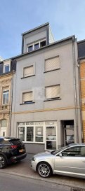 ***** RENSEIGNEMENTS OU VISITES, CONTACT UNIQUEMENT : TEL : (+352) 661 212 281 ou 691 695 442 OU MAIL : staynovalux@gmail.com *****

Local commercial de 100 m2 sur deux niveaux au centre de Esch/Alzette, composé comme suit :

- Surface commerciale de 56 m2 au rez-de-chaussée avec vitrine 
- Sous-sol de 43 m2 avec cave, sanitaire (douche, WC), coin cuisine, salon et cour extérieure
- Equipements : Internet, alarme, caméras

Pour tous renseignements supplémentaires ou pour convenir un rendez-vous pour une visite, veuillez nous contacter par téléphone au (+352) 661 212 281 ou 691 695 442 ou par mail : staynovalux@gmail.com

 ---------- 
***** INFORMATIONEN ODER BESICHTIGUNGEN, KONTAKT NUR: TEL: (+352) 661 212 281 oder 691 695 442 ODER MAIL: staynovalux@gmail.com *****

Geschäftslokal von 100 m2 auf zwei Ebenen im Zentrum von Esch/Alzette, bestehend aus:

- Geschäftsfläche von 56 m2 im Erdgeschoss mit Schaufenster.
- Untergeschoss von 43 m2 mit Keller, Sanitäranlagen (Dusche, WC), Küchenecke, Wohnzimmer und Außenhof.
- Ausstattungen: Internet, Alarmanlage, Kameras

Für weitere Informationen oder um einen Besichtigungstermin zu vereinbaren, kontaktieren Sie uns bitte telefonisch unter (+352) 661 212 281 oder 691 695 442 oder per E-Mail: staynovalux@gmail.com

 ---------- 
***** INFORMATION OR VISITS, CONTACT ONLY: TEL: (+352) 661 212 281 or 691 695 442 OR MAIL: staynovalux@gmail.com *****

Commercial premises of 100 m2 on two levels in the center of Esch/Alzette, composed as follows:

- 56 m2 ground-floor retail space with shop window
- Basement 43 m2 with cellar, sanitary facilities (shower, WC), kitchenette, lounge and outdoor courtyard
- Equipment : Internet, alarm, cameras

For further information or to arrange a viewing, please contact us by telephone on (+352) 661 212 281 or 691 695 442 or by e-mail: staynovalux@gmail.com