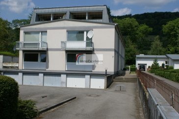 IMMO EXCELLENCE vous propose en exclusivité ce joli studio d\'une surface habitable de 35 m2 situé au rez-de-chaussée d\'une petite résidence. Le studio se compose d\'un hall d\'entrée, d\'une grande pièce servant de double séjour ainsi que chambre-à-coucher, d\'une salle-de-douche, d\'une cuisine équipée, d\'une spacieuse cave ainsi que d\'un emplacement extérieur.<br><br>LE PROPRIETAIRE ACCEPT UNIQUEMENT DES PERSONNES AVEC CDI ET SANS PERIODE D\'ESSAIE.<br><br><br>La résidence se situe dans un endroit très calme et très proche du lac d\'Echternach.