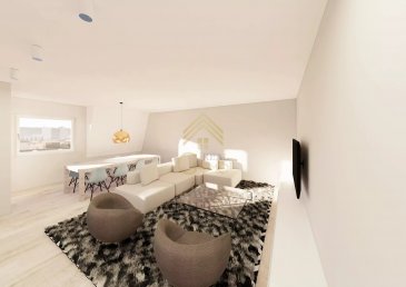 DUPLEX 3 chambres avec balcon, cave et GARAGE BOX

A quelques minutes à pied de la gare de Dommeldange, cet appartement au 3ème et dernier étage avec ascenseur et garage box, développe 119m2 dans une résidence bien entretenue.

L’appartement s’ouvre directement sur une pièce de vie lumineuse avec sa cuisine américaine séparée et équipée, son espace salon/salle à manger s'ouvrant sur un balcon avec une magnifique vue plongeante sur la ville de Luxembourg.

1 grande chambre occupe ce premier niveau avec une salle de douche ainsi qu'un WC.

À l’étage, les combles ont été intelligemment aménagés en une vaste pièce de 20 m² pouvant être séparée en 2 chambres, une troisième chambre ainsi qu'une salle de bain avec espace buanderie et WC.

Une cave ainsi qu'un garage box complètent ce bien.

À seulement 10 minutes en bus du Kirchberg et 20 min de l'école internationale de Junglinster (bus scolaire direct)
A deux pas : pharmacie, boulangerie et supérette.

Copropriété de 10 lots dont 8 lots d’habitation
Charges Mensuelles : 300 € chauffage et eau inclus
Aucune procédure en cours sur le bâtiment.

UN BIEN RARE A VISITER SANS TARDER !

 ---------- 
DUPLEX 3 bedrooms with balcony, cellar and GARAGE BOX

Just a few minutes' walk from Dommeldange station, this 3rd and top floor apartment with elevator and garage box develops 119sqm in a well-maintained residence.

The apartment opens directly onto a bright living room with a separate fully-equipped open-plan kitchen, a lounge/dining area opening onto a balcony with a magnificent view over Luxembourg City.

1 large bedroom occupies this first level, with a shower room and WC.

Upstairs, the attic has been cleverly converted into a vast 20 sqm room that can be separated into 2 bedrooms, a second bedroom and a bathroom with laundry area and WC.

A cellar and garage box complete this property.

Only 10 minutes by bus from Kirchberg and 20 minutes from Junglinster international school (direct school bus).
Nearby: pharmacy, bakery and supermarket.

Co-ownership of 10 lots including 8 residential lots
Monthly charges: 300 € heating and water included
No legal proceedings pending on the building.

A RARE PROPERTY TO VISIT WITHOUT DELAY!