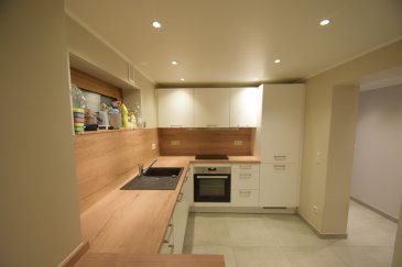 ImmoHouse vous propose à la location ce joli studio rénové à Schifflange.

Au sein d'une rue calme à cote de la foret ce superbe appartement trés bien agence de 40m² se compose de:

-Un agréable hall d'entrée  
-Une grande pièce de vie avec terrasse  
-Un cuisine entièrement équipée  
-Une salle de douche avec wc  
-Un espace buanderie  

A cela s'ajoutent: un petit jardin, facilité de stationnement.

Informations:  
-Disponibilité: immédiate  
-Loyer: 1180€  
-Charges: 120€  
-Caution : 2 mois de loyer  
-Frais d'agence: 1/2 mois de loyer plus TVA pour le locataire et 1/2 mois de loyer plus TVA pour le bailleur