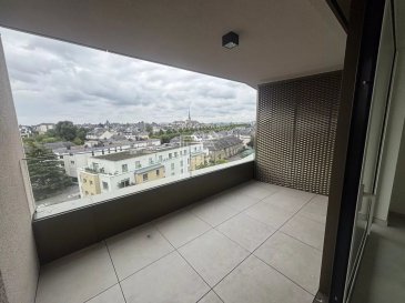 Appartement neuf de haut standing avec vue dégagée sur le quartier de Bélair composé d'une entrée avec placards, d'une cuisine ouverte sur un séjour avec balcon, d'une chambre à coucher avec rangements intégré, d'une salle de douche et d'un WC séparé. 

Vous disposerez également au sous-sol de l'immeuble d'une plade de stationnement et d'une cave privative.

Idéalement situé à 10 minute à pied de l'arrêt de Tram Stäreplaz et du parc municipal de Luxembourg.
Proche CHL et commerces/restaurants

 ---------- 
High-quality new apartment with unobstructed view of the Belair district, comprising an entrance hall with built-in cupboards, a kitchen opening onto a living room with balcony, a bedroom with built-in storage space, a shower room and a separate toilet. 

A parking space and a private cellar are also available in the basement of the building.

Ideally located 10 minutes' walk from the Stäreplaz streetcar stop and the Luxembourg municipal park.
Close to CHL and shops/restaurants.