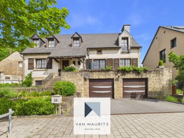 Cette maison libre de 4 côtés, construite dans les années 1970, a été rénovée en 2011. Située à Abweiler (58, rue du Village), à 2 km de Bettembourg et à 5 km de Leudelange, elle dispose d'une surface totale de ± 400 m2 dont ± 240 m2 habitables et est érigée sur un terrain de 11a 23ca. Le bien est situé dans une rue très calme, en zone 20 km/h, à proximité directe de la nature, à cinq minutes de Kockelscheuer ainsi qu'à deux minutes en voiture de tous les commerces et services de Bettembourg.

Elle est composée comme suit :

Au rez-de-jardin, l'entrée s'ouvre sur un couloir qui permet d'accéder, d'un côté, à un salon de ± 55 m2, traversant, avec des baies vitrées et donnant sur une terrasse de ± 35 m2 et le jardin, ainsi qu'à un wc de 2 m2 et à l'escalier menant au sous-sol. Par le salon, on accède à une cuisine dînatoire de ± 34 m2 qui dispose d'une sortie vers la terrasse et d'un accès à une buanderie de ± 6 m2. D'un autre côté se trouve une première chambre de ± 16 m2 et une salle de douche attenante de ± 3 m2 (douche, lavabo et wc). 

Le 1er étage comprend un palier de ± 25 m2 desservant quatre chambres de ± 16 m2, 16 m2, 21 m2 et ± 14 m2 ainsi qu'une salle de bains de ± 10 m2 (douche italienne, lavabo, wc). Une des chambres de ± 16 m2 dispose de sa salle de bains privative ± 9 m2 (douche, baignoire, lavabo, wc).

La maison dispose d'un grenier aménagé et isolé de ± 45 m2, utilisable comme espace hobby ou pièce de loisir.

Le sous-sol se compose d'un garage de ± 40 m2 prévu pour deux voitures côte à côte, avec des portes électriques, d'une chaufferie de 2,5 m2, d'une cave à vin de ± 12 m2 (température constante toute l'année, terre battue au sol) d'une cave de ± 23 m2 équipée d'un sauna, de deux autres caves de, respectivement, ± 11 m2 et ± 6 m2 ainsi que d'un palier de ± 15 m2.

Visite virtuelle sur demande. 

Généralités :

- Situation privilégiée, dans la nature, à 15 min. de Luxembourg-ville ;
- Calme, grand jardin et nature à proximité directe ;
- Sans vis-à-vis ;
- Maison libre de 4 côtés ;
- Rénovation en 2011 ;
- Cheminée ;
- Sauna ;
- Chauffage au mazout, mais branchement du gaz au garage, chauffage au sol et radiateurs ;
- Double et triple vitrage, châssis bois, persiennes manuelles ;
- 4 places pour les voitures dont 2 intérieures ;
- Bettembourg, Leudelange et Gasperich très facilement accessibles.

Agent responsable : Katia Gravière au 661 33 29 82 ou katia@vanmaurits.lu