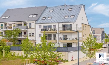 Situé dans le paisible village de Contern, dans une résidence avec ascenseur, datant de 2008, Van Maurits Immobilière vous propose à la location un lot comprenant un appartement ±80 m², deux emplacements de parking intérieur et une cave. Ce lot se compose de la façon suivante :

Au 2ème étage, un hall d'entrée ± 7 m² avec vestiaire intégré dessert une cuisine équipée et aménagée ± 4 m² (plaque de cuisson, four, hotte aspirante, plan de travail), un spacieux et lumineux séjour ± 32 m² avec accès à un balcon ± 6 m² (orienté Sud-Ouest), deux chambres à coucher ± 13 et 21 m², une salle de bain ± 7 m² (avec baignoire et lavabo) et un wc séparé ± 1 m².

Le sous-sol, comprend une cave privative ± 4 m² (cave n°6) ainsi que 2 parkings intérieur (emplacement n°11/12 et n°6).

Détails complémentaires:
Très bon état (peintures récentes);
CPE: E-D ;
Double vitrage, châssis PVC ;
Chauffage Gaz ;
Sol en carrelage, dalle en béton ;

Contern est une commune très dynamique et recherchée, offrant toutes les infrastructures (crèches, écoles, piscine, centre sportif et de loisirs, commerces, restaurants);

A seulement quelques minutes du Kirchberg et du centre-ville, proche de l'autoroute A1, de l'aéroport, des zonnings industriels, et très bien désservi (bus et train).

Condition de location
pas d'animaux
obligation de mise en peinture après la location
Duréée de bail deux ans fixe
pas de clause diplomatique
Remise des dossiers avant visite

Location 2400€
Commission agence 1200€ + VAT
Garantie bancaire 4800€
charges 280€

Agent responsable du dossier:
Maurits van Rijckevorsel
Tél: +352 621198891
Email: maurits@vanmaurits.lu