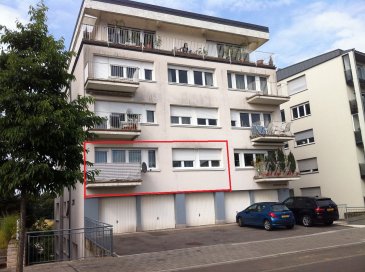 Découvrez cet appartement à louer à Rollingergrund, Luxembourg, proposé exclusivement par Spaceplus. 
L'appartement sera disponible à partir du 1er juin 2026.

Détails de la Propriété:
L'appartement meublé de 50 m² offre une chambre, une salle de bains, et est muni d'une cuisine entièrement équipée. Le balcon orienté plein sud  est l'endroit parfait pour profiter des rayons du soleil. L'immeuble dispose également d'un ascenseur et d'une cave. 

Installations à proximité:
Le quartier de Rollingergrund à Luxembourg offre un environnement agréable et pratique pour ses habitants.  En termes de transport, la région est bien desservie par les réseaux de bus publics, facilitant la mobilité.