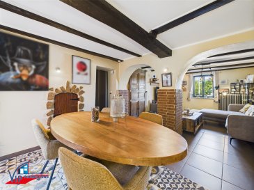 VIP Promotions s.a. vous propose en exclusivité cette ravissante maison jumelée, parfaitement entretenue, sise sur un terrain de 1,79 ares.

Découvrez notre offre en visite virtuelle (possibilité de prise de mesures) :

https://tour.giraffe360.com/0e2ed34ba7ed4b49afb0a17f3a8e8ea1/

Le bien se compose comme suit :

Rez-de-chaussée :

- Hall d'entrée
- Living / salle à manger avec accès au patio
- Cuisine indépendante complètement équipée
- Chambre à coucher (17,30m²)
- Salle de bains avec branchements pour machine à laver
- Terrasse d'accueil de 17,70m² à l'entrée avec accès au débarras
- 2 emplacements de parking extérieurs
- Chaufferie accessible par patio
- Remise située à l'arrière de la maison avec entrée indépendante

Premier étage :

- Spacieux palier aménagé actuellement en dressing et bureau
- 2 chambres à coucher (21,30m² / 14,90m²)

Combles :

- Grenier accessible par trappe servant de grand débarras

Sous-sol :

- Garage muni de porte sectionnelle électrique
- Emplacement de parking extérieur sur rampe

Divers :

- Éléments conservés, tels que façade en pierres naturelles, volets battants, niche de rangement dans le living et poutres apparentes dans l'ensemble de la maison, qui soulignent le caractère authentique de l'architecture d'origine

- Disponibilité : À convenir

Si vous consultez l'annonce depuis le portail atHome.lu, veuillez copier le lien suivant pour voir plus de photos :

https://www.immotop.lu/annonces/1716783/?from=immotop

Maison située dans un environnement calme et résidentiel, mais en même temps proche de toutes commodités, des grands axes routiers et à proximité de toutes les infrastructures nécessaires.

Pour plus de renseignements ou pour une prise de rendez-vous, veuillez nous contacter au numéro +352 691 901 219 ou par e-mail sur info@vippromotions.lu.

Suivez-nous sur Facebook pour recevoir nos informations en continu.