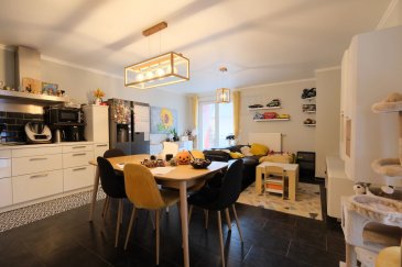 L'agence Chaves vous présente cet appartement spacieux situé à Ettelbruck. 
Avec une surface de 70,85 m², il offre deux chambres confortables et un total de cinq pièces bien agencées. La cuisine ouverte sur le salon et moderne est idéale pour recevoir vos invités dans une ambiance chaleureuse et conviviale. + balcon

De plus, l'appartement a une salle de douche totalement rénovée en 2023 avec le raccord pour la machine à laver.

- une chambre a une armoire encastrée
- la deuxième chambre a un balcon

L’emplacement à Ettelbruck est parfait pour ceux qui souhaitent vivre à proximité des commodités tout en bénéficiant de la tranquillité. Les transports en commun et les commerces locaux sont facilement accessibles. Ne manquez pas l'opportunité de devenir propriétaire de ce bien immobilier exceptionnel!

 ---------- 
Die Agentur Chaves präsentiert Ihnen diese geräumige Wohnung in Ettelbrück.
Mit einer Fläche von 70,85 m² bietet es zwei komfortable Schlafzimmer und insgesamt fünf gut geschnittene Zimmer. Die zum Wohnzimmer hin offene und moderne Küche ist ideal, um Ihre Gäste in einer warmen und gemütlichen Atmosphäre zu empfangen. + Balkon

Außerdem verfügt die Wohnung über ein Duschbad, das 2023 komplett renoviert wurde und über einen Anschluss für die Waschmaschine verfügt.

- ein Schlafzimmer hat einen Einbauschrank
- das zweite Schlafzimmer hat einen Balkon

Die Lage in Ettelbrück ist perfekt für diejenigen, die in der Nähe von Annehmlichkeiten wohnen und trotzdem Ruhe genießen möchten. Die öffentlichen Verkehrsmittel und die lokalen Geschäfte sind leicht zu erreichen. Verpassen Sie nicht die Gelegenheit, Eigentümer dieser außergewöhnlichen Immobilie zu werden!

 ---------- 
The Chaves agency presents this spacious apartment in Ettelbruck.
With a surface area of 70.85 m², it offers two comfortable bedrooms and a total of five well-appointed rooms. The modern open-plan kitchen is ideal for entertaining guests in a warm and friendly atmosphere. + balcony

In addition, the apartment has a shower room completely renovated in 2023 with washing machine connection.

- one bedroom has a built-in wardrobe
- the second bedroom has a balcony

The location in Ettelbruck is perfect for those who want to live close to amenities while enjoying the peace and quiet. Public transport and local shops are within easy reach. Don't miss your chance to own this exceptional property!