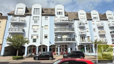 Situé dans une résidence calme et bien entretenue à Schifflange, cet appartement 1 chambre d'environ 55 m² se trouve au 2ème étage avec ascenseur. Idéal pour un couple, une personne seule ou un investisseur, il offre des espaces bien agencés et lumineux.

Il se compose comme suit :

- Un hall d'entrée avec espace de rangement

- Une chambre spacieuse

- Une salle de bain

- Un salon confortable et bien éclairée

- Une cuisine séparée et entièrement équipée

En complément, vous bénéficiez d'une cave privative ainsi que d'un emplacement de parking extérieur, inclus dans le prix.

La résidence est proche de toutes les commodités : commerces, transports en commun, accès autoroutiers et écoles.

Pour tout complément d'information, n'hésitez pas à nous contactez par téléphone au 28 77 88 22.

Nous sommes également disponibles pour organiser les visites le samedi !

Nous sommes, en permanence, à la recherche de nouveaux biens à vendre (des appartements, des maisons et des terrains à bâtir) pour nos clients acquéreurs.

N'hésitez pas à nous contacter si vous souhaitez vendre ou échanger votre bien, nous vous ferons une estimation gratuitement.