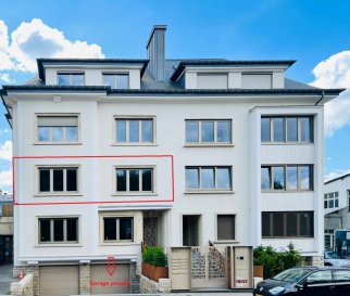 <br /><br /><br>APPARTEMENT 114 m² de 2019 de  Haut Standing  au 1. étage  avec 3 CHAMBRES    <br>+ TERRASSE 28m² + JARDIN 50m² plein SUD + GARAGE fermé privatif + EMPLACEMENT<br><br>Dans Immeuble  Zone protégée - complètement rénové en 2019  « RESIDENCE KJUB »  <br>Adresse: 49 Boulevard Charles Marx  L-2130 Luxembourg<br><br>Le bien se compose comme suit:<br>=========================<br>-  HALL d\'entrée avec accès ASCENSEUR PRIVATIF<br>-  Espace CUISINE équipée et grand SEJOUR avec accès terrasse et jardin <br>-  TERRASSE de 28 m² et JARDIN PRIVATIFde 50 m² (exposition SUD)<br>-   3 CHAMBRES à coucher spacieuses avec armoires-dressing intégrés <br>-   (chambre principale avec salle de bains en suite)<br>-  2 SALLES de BAINS entièrement équipées<br>-  WC séparé<br>-  GARAGE privatif + EMPLACEMENT privatif devant<br>-  Emplacement dédié à l\'espace CAVEet BUANDERIE dans le Garage privatif.<br><br>Equipements divers:<br>===============<br>-  Chauffage au sol <br>-  Parquet non traité et huilé<br>-  Luminaires intégrés dans tout l\'appartement<br>-  Système domotique dans toutes les pièces<br>-  Vidéo-parlophone connecté IPAD et Mobile<br>-  Fenêtres en alu/bois - Triple vitrage (Anti-bruit)<br>-  VMC double flux<br>-  Ascenseur avec accès directement dans appartement<br>-  Packstation connectée privative (devant la résidence)<br><br>Disponibilité :  immédiate<br><br /><br /><br>          <br>NEW APARTMENT of 3 bedrooms on the 1. floor (high standing finish) of 114 m² + terrace of 28m ² + garden of 50m ² full SOUTH + private closed garage<br><br>Protected building completely renovated in 2019 \