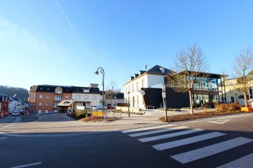 <br>A NE PAS RATTER !!!!!!!!!!!!<br><br>Charmante maison complètement rénovée avec des matériaux de haut gamme, <br>living/salle à manger, cuisine séparée, WC séparée, buanderie, deux  grande chambres, une salle de bain, une salle de douche, <br><br>Grand grenier aménageable (possibilité deux chambres + une SDD supplémentaires), chauffage et électricité neufs. <br><br>Un grand jardin complète le tout.<br><br>Pour plus de renseignements ou une visite (visites également possibles le samedi sur rdv), veuillez contacter le 691 850 805