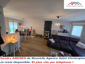 REF/699

Venez découvrir cette maison individuelle sur demis niveaux d'environ 112 m² avec jardin, garage et sous-sol complet.

Contenance parcellaire totale 6,50 ares.

En rez-de-chaussée vous découvrirez une belle entrée ouverte en partie sur un spacieux espace de vie soit cuisine équipée ouverte sur salon séjour donnant accès sur une terrasse et jardin.

Au 1er demi niveau un dégagement desservant un WC séparé, 3 chambres dont une avec pièce dressing ainsi qu'une salle d’eau (douche Italienne et double vasques)

•	1 chambre supplémentaire
•	Buanderie/chaufferie avec grand placard 6 portes coulissantes 
•	Spacieux garage avec porte motorisée avec accès au jardin également.

Autres points :
•	Double vitrage PVC avec volets roulants
•	Chauffage central gaz
•	VMC 
•	Adoucisseur d’eau
•	Poêle à granules
•	Alarme

Extérieur :
•	Cabanon en PVC sur dalle
•	Jardin

Consommation énergétique primaire: D
Consommation énergétique finale: D

Les informations sur les risques auxquels ce bien est exposé sont disponibles sur le site Géorisques

N'hésitez pas à prendre contact auprès de NOUVELLE AGENCE SAINT CHRISTOPHE AU [Coordonnées masquées] ou demandez SANDRA au [Coordonnées masquées], agent immobilier inscrite au RCS de Metz sous le n° 831 288 303