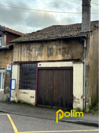 grange à rénover entièrement .  Grange à rénover avec grenier, cadastrée AC29 pour 73 ca au sol, nombreuses possibilités (toiture à reprendre).
 Les informations sur les risques auxquels ce bien est exposé sont disponibles sur le site Géorisques : www.georisques.gouv.fr