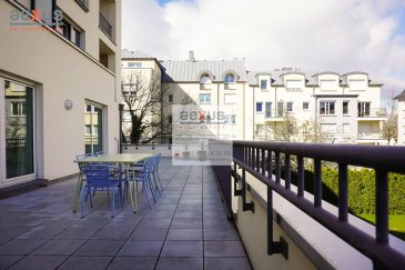 Luxembourg-Bonnevoie : rue Omlor, appartement 2 chambres à coucher, 1 emplacements intérieur, 109 m2 net habitable, 66 m2 terrasse 113 m2 brut.<br><br>Très bel appartement d\'une petite résidence à seulement 6 unitées avec ascenseur agencé comme suit :<br><br>Au rez de chaussée surélevé: <br><br>Hall d\'entrée<br>Grand Living (32m2), Cuisine séparée, avec accès direct à la grande terrasse à l\'arrière<br>WC séparé <br>Première chambre (12 m2)<br>Deuxième chambre avec dressing intégré (24m2)<br>Salle de bains avec baignoire-douche et WC<br>Portes et nombreux placards faits sur mesure en chêne massif<br><br>Un emplacement intérieur pour 1 voiture se trouve au sous-sol, la Cave (4 m2) ainsi que la buanderie se trouvent au rez de chaussée.<br><br>Cet appartement se trouve dans le quartier résidentiel ?Kaltreis? de Bonnevoie au calme dans un environnement naturel avec une aire de jeux à quelques pas. Le lycée Vauban et la Cloche d\'Or sont à 2,6 km. Le Centre Ville de Luxembourg est à 3 km, La Gare de Luxembourg est à 1600 m avec accès au Tram. De nombreuses écoles et foyers de jours sont à disposition sur Bonnevoie.<br><br>Cat. énergétique : F/F<br><br>Pour toutes informations : Tel : +352 277 50 40<br>Vente par AEXUS REAL ESTATE. Découvrez tous nos biens sur www.aexus.lu<br>Aexus real estate est membre de la Chambre Immobilière du Grand-Duché de Luxembourg (seul organisme accrédité par l\'état pour la certification des agents immobiliers) et travaillons dans le respect de leur code de déontologie, gage de qualité des services et de sériosité.<br>Si vous souhaitez vendre ou louer votre bien, profitez-vous aussi de notre expérience et connaissance du marché à Luxembourg. Estimation rapide, gratuite et réaliste.<br><br /><br />Luxemburg-Bonnevoie: rue Omlor, 2-Zimmer-Wohnung, 1 Inneparkplatz, 109 m2 Netto-Wohnfläche, 66 m2 Terrasse 113 m2 brutto.<br><br>Sehr schöne Wohnung in einer kleinen Residenz mit nur 6 Einheiten mit Aufzug, die wie folgt aufgeteilt ist:<br><br>Im Hochparterre: <br><br>Eingangshalle<br>Großes Wohnzimmer (32m2), separate Küche, mit direktem Zugang zur großen Terrasse auf der Rückseite<br>Separate Toilette <br>Erstes Schlafzimmer (12m2)<br>Zweites Schlafzimmer mit integriertem Ankleidezimmer (24m2)<br>Badezimmer mit Bad/Dusche und WC<br>Türen und viele maßgefertigte Schränke in massiver Eiche<br><br>Ein Innenstellplatz für 1 Auto befindet sich im Keller, der Keller (4 m2) und die Waschküche befinden sich im Erdgeschoss.<br><br>Diese Wohnung befindet sich im Wohngebiet \