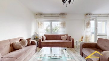 L'agence IMMOLORENA de Pétange partenaire de la CHAMBRE IMMOBILIERE DE LUXEMBOURG a choisi pour vous dans une jolie Résidence, un MAGNIFIQUE APPARTEMENT de 101 m2 avec DEUX MAGNIFIQUES BALCONS, au cinquième et dernier étage, avec ascenseur, situé à Pétange, à proximité des transports en commun, écoles et de toutes commodités, il se compose comme suit:
Composition du bien :

Pièce à vivre :
Un hall d’entrée faisant 13,03 m2 
Une cuisine séparée toute équipée de 10,51 m2 donnant accès à la terrasse de 10,65 m2
Un double living de 33,61 m2 donnant accès à la deuxième terrasse de 18,31 m2 

Espace nuit :
Un hall de nuit 
Trois chambres de :
Première chambre de 10,95 m2
Deuxième chambre/bureau de 9,14 m2 équipée d’un WC séparé et coin buanderie donnant accès à la terrasse de 10,95 m2
Troisième chambre faisant 20,17 m2 donnant accès à la terrasse de 18,31 m2
Una salle de bain de 3,75 m2 avec douche

Cave  :
Une cave de 5,11 m2


Possibilité d'acquérir un garage box au prix de 38.000 €

Pas de frais d'agence pour le futur acquéreur

A VOIR ABSOLUMENT!!!!

Pour tout contact:
Joanna RICKAL: 621 36 56 40
Vitor Pires: 691 761 110

L'agence ImmoLorena est à votre disposition pour toutes vos recherches ainsi que pour vos transactions LOCATIONS ET VENTES au Luxembourg, en France et en Belgique.